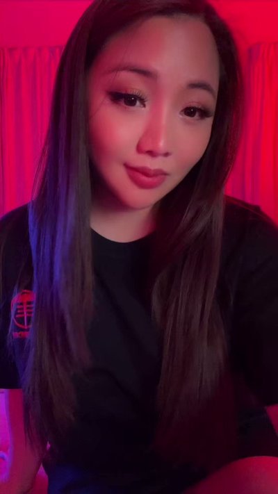 Watch Numi R 💜's leaked NSFW video on TwXstars