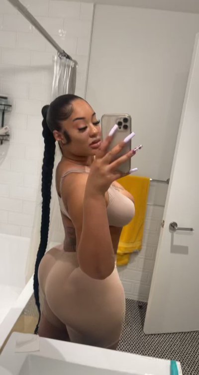 Watch Kristiana King ♓️🇬🇭's leaked NSFW video on TwXstars
