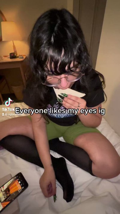 Watch OGBeeFarmr 👽🛸🪐's leaked NSFW video on TwXstars