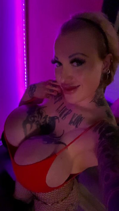 Watch Mrs_Koriste's leaked NSFW video on TwXstars