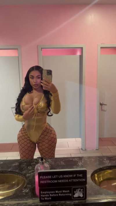 Watch D Skye💎's leaked NSFW video on TwXstars