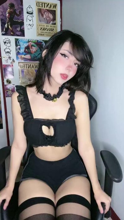 Watch elenita's leaked NSFW video on TwXstars