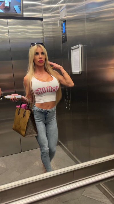 Watch Autumn Blair 's leaked NSFW video on TwXstars