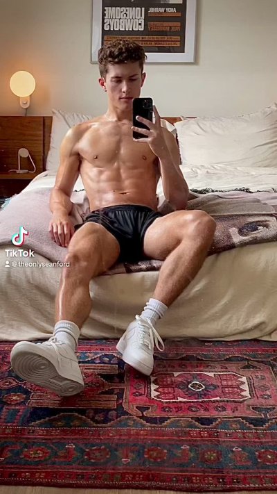 Watch Sean Ford's leaked NSFW video on TwXstars