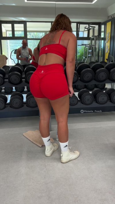 Watch Victoria Peach 🍑👑's leaked NSFW video on TwXstars