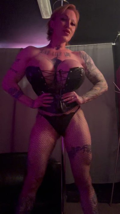 Watch Mrs_Koriste's leaked NSFW video on TwXstars