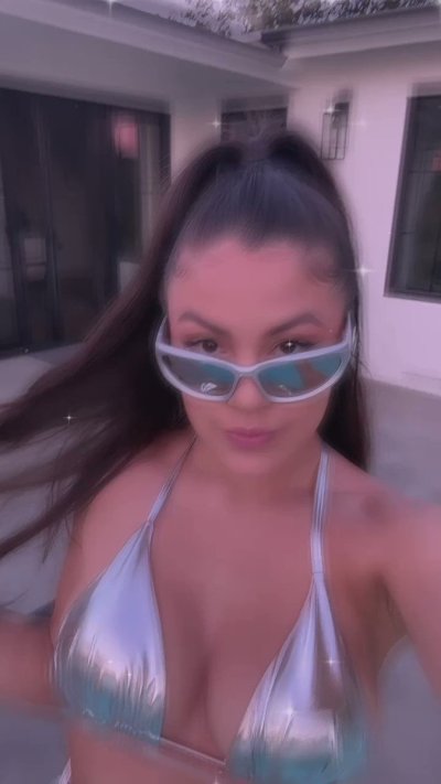 Watch kendraspade.com's leaked NSFW video on TwXstars