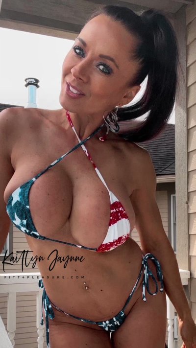 Watch ✨Kaitlyn Jaynne✨'s leaked NSFW video on TwXstars