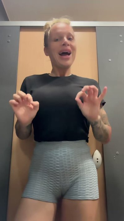 Watch Sophie Anderson's leaked NSFW video on TwXstars