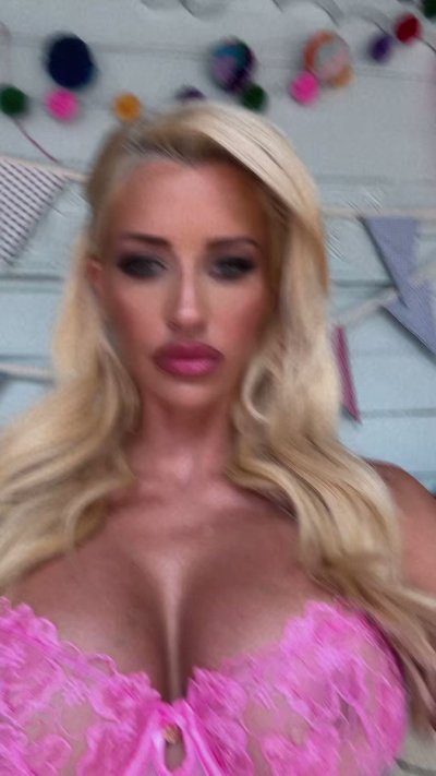 Watch Sienna Day 🔞's leaked NSFW video on TwXstars