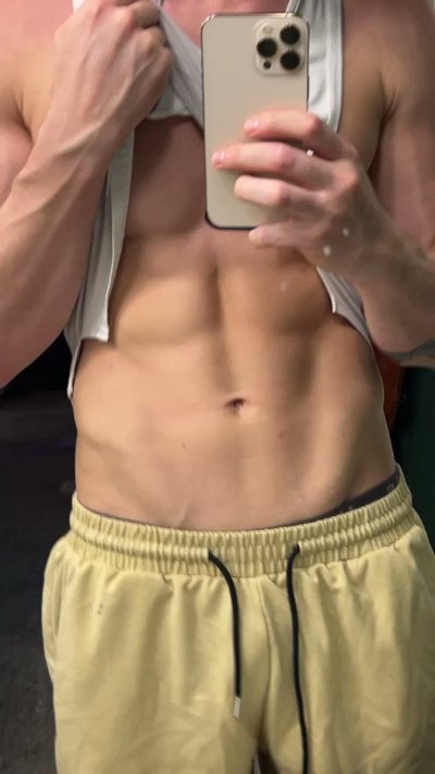 Watch Travis's leaked NSFW video on TwXstars