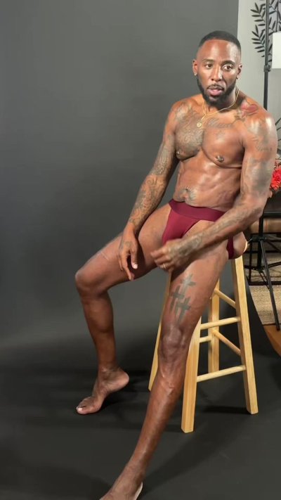 Watch Just Jeromie's leaked NSFW video on TwXstars