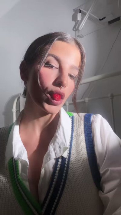 Watch lasirena69's leaked NSFW video on TwXstars