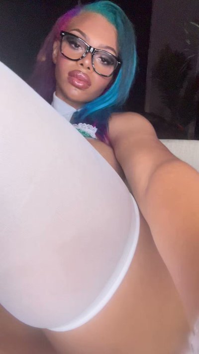 Watch Halle Hayes's leaked NSFW video on TwXstars