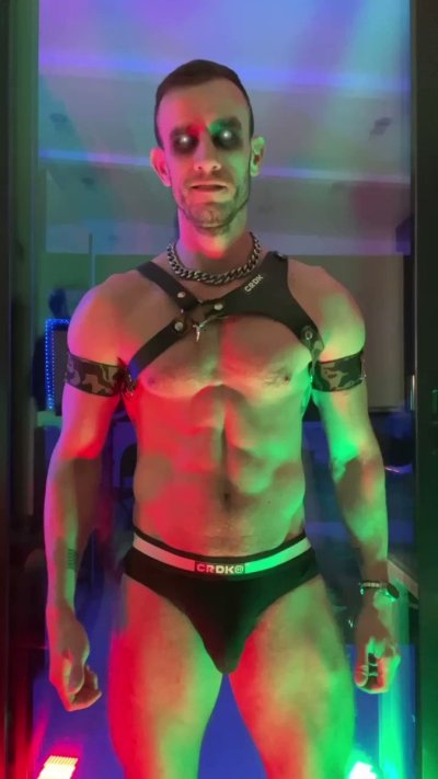 Watch Ridick_7's leaked NSFW video on TwXstars