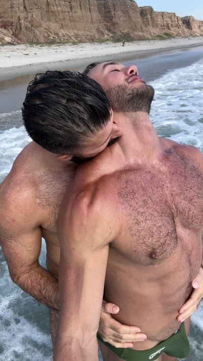 Watch KC Jaye's leaked NSFW video on TwXstars