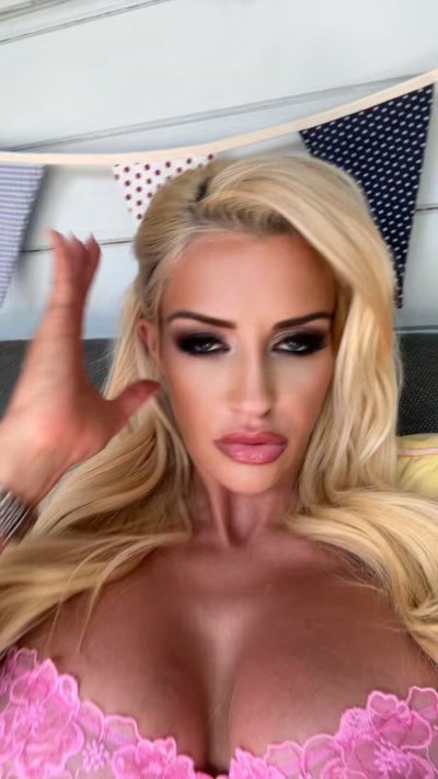 Watch Sienna Day 🔞's leaked NSFW video on TwXstars