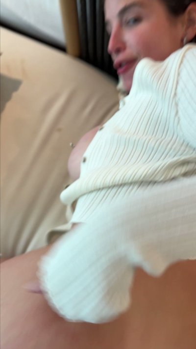 Watch lasirena69's leaked NSFW video on TwXstars