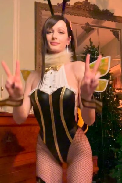 Watch TNIWE's leaked NSFW video on TwXstars