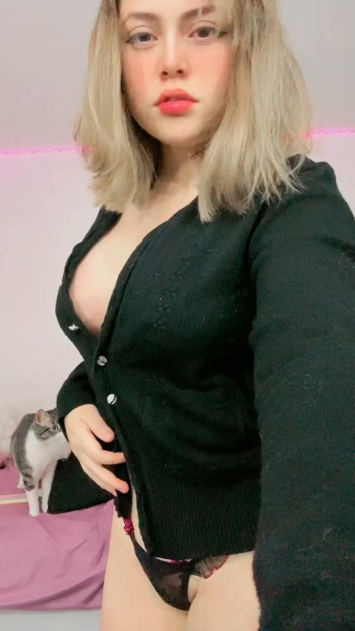 Watch Monny UwUr's leaked NSFW video on TwXstars