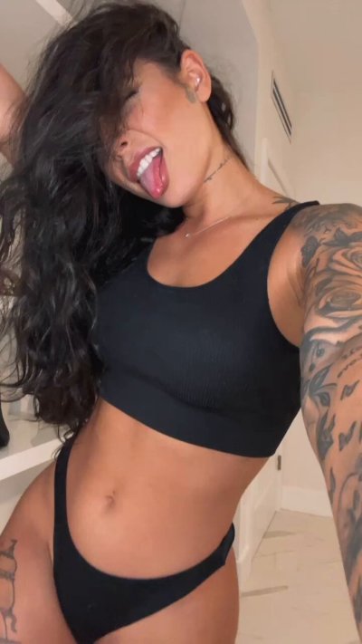 Watch Gina_valentinaxxx's leaked NSFW video on TwXstars