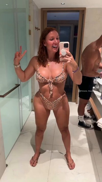 Watch Victoria Peach 🍑👑's leaked NSFW video on TwXstars