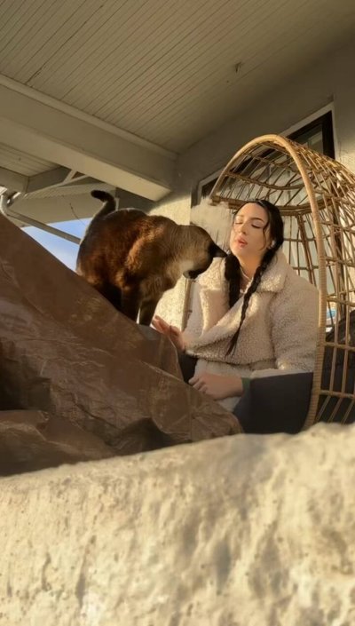 Watch Hannah Hedon's leaked NSFW video on TwXstars