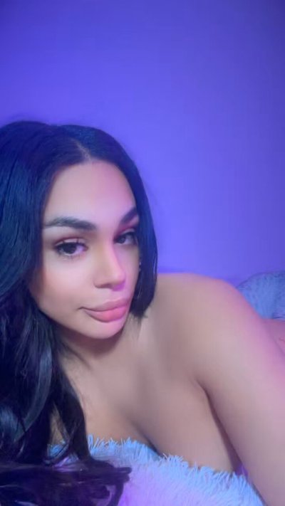 Watch Eva Maxim's leaked NSFW video on TwXstars