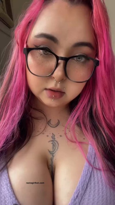 Watch Rasta Girl 💕Free 0F's leaked NSFW video on TwXstars