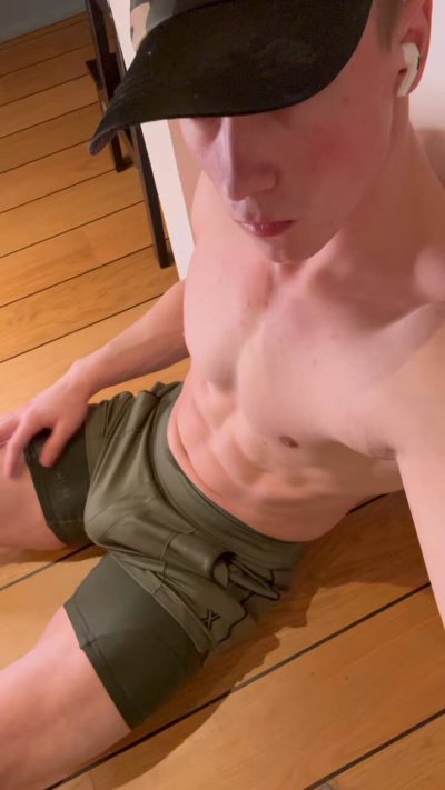 Watch BastianGate's leaked NSFW video on TwXstars