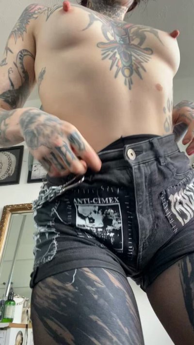 Watch Xio Xander's leaked NSFW video on TwXstars