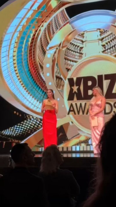 Watch GizzyLuvsU🫶🏼's leaked NSFW video on TwXstars