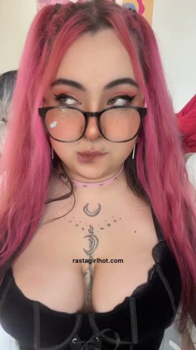 Watch Rasta Girl 💕Free 0F's leaked NSFW video on TwXstars