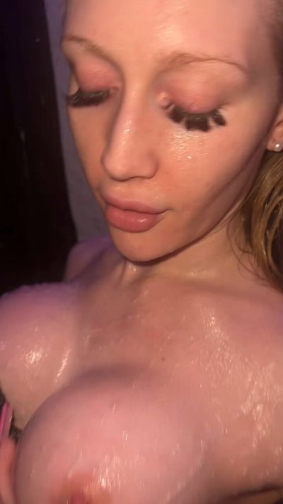 Watch EMMA STARLETTO🤍❄️🐰's leaked NSFW video on TwXstars