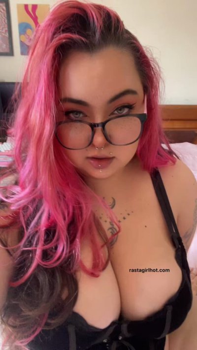 Watch Rasta Girl 💕Free 0F's leaked NSFW video on TwXstars