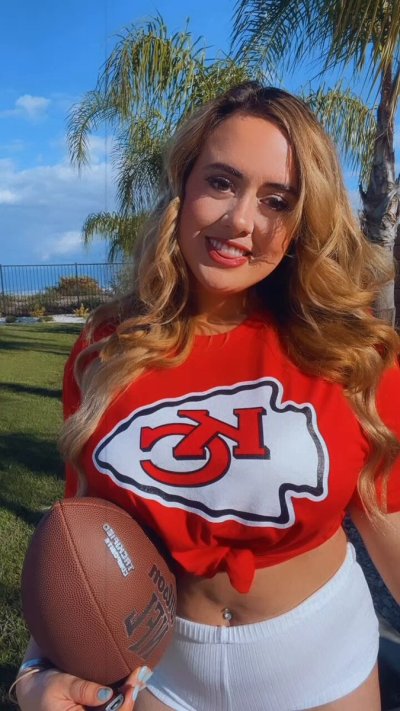 Watch Veronica Rose's leaked NSFW video on TwXstars