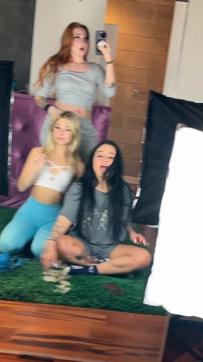 Watch Meltymochi🔥's leaked NSFW video on TwXstars