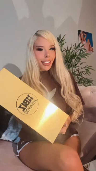 Watch 💋Brittney Kade💋's leaked NSFW video on TwXstars