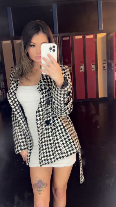 Watch Skylar🤍🤍's leaked NSFW video on TwXstars