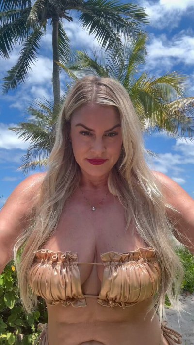 Watch NurseGwennie1977's leaked NSFW video on TwXstars