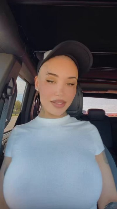 Watch destinicreams's leaked NSFW video on TwXstars