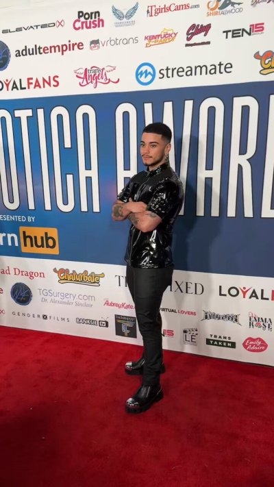 Watch Apollo Moon🏳️‍⚧️'s leaked NSFW video on TwXstars