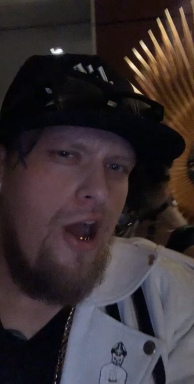 Watch Charlie Classic's leaked NSFW video on TwXstars