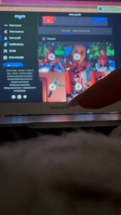 Watch Anita Rover Officiel.'s leaked NSFW video on TwXstars