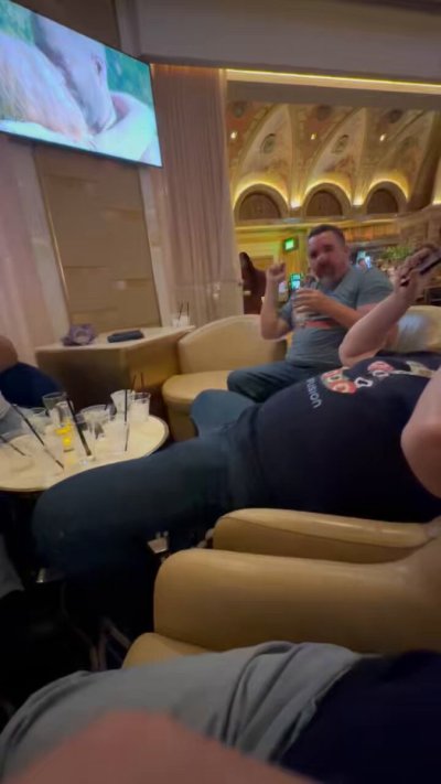 Watch Towelliee's leaked NSFW video on TwXstars