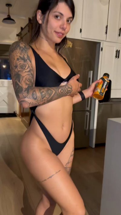 Watch Gina_valentinaxxx's leaked NSFW video on TwXstars