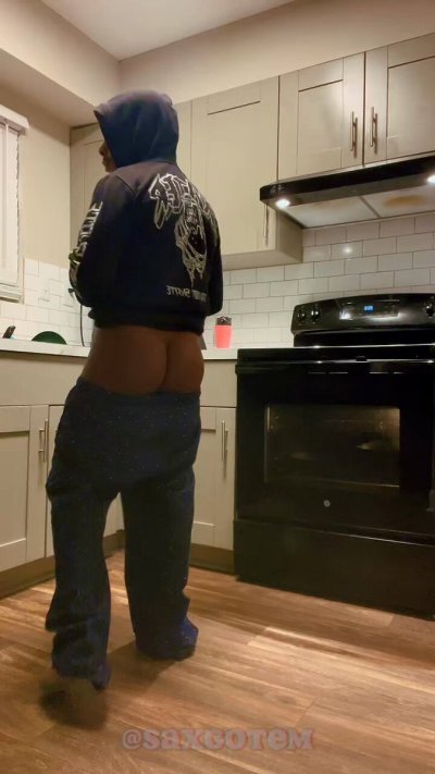 Watch SAX's leaked NSFW video on TwXstars