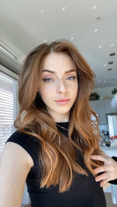 Watch Lynn🦋's leaked NSFW video on TwXstars