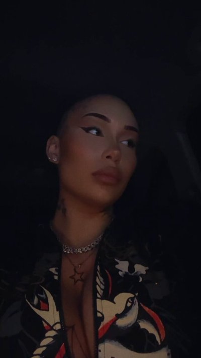 Watch destinicreams's leaked NSFW video on TwXstars