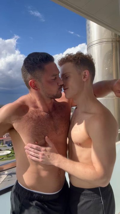Watch Dylan Tides (18+)'s leaked NSFW video on TwXstars